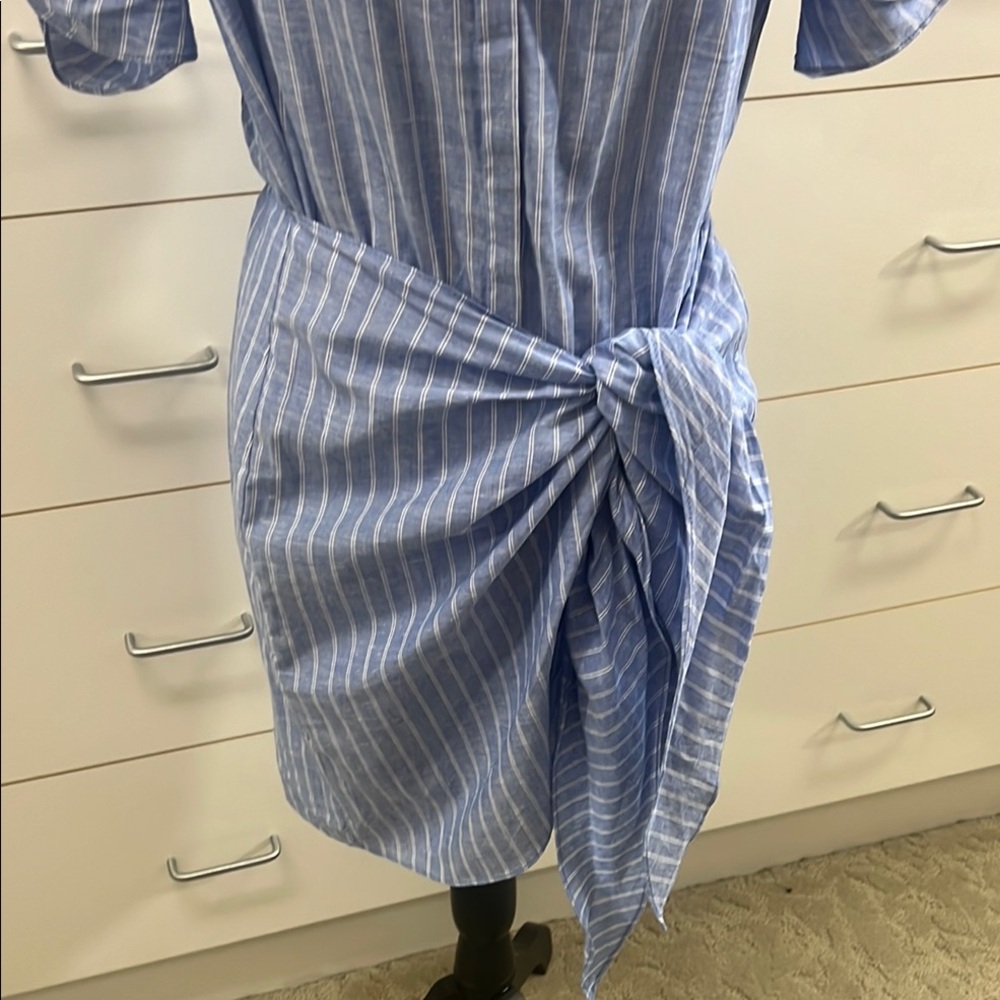 Cing a Sept Tira Linen Pinstripe Puffed Short Sleeve Self-Tie Waist Mini Dress 6 - Picture 5 of 9